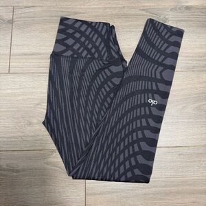 ALO Yoga Black & Dark Gray Geometric High-Waist Leggings